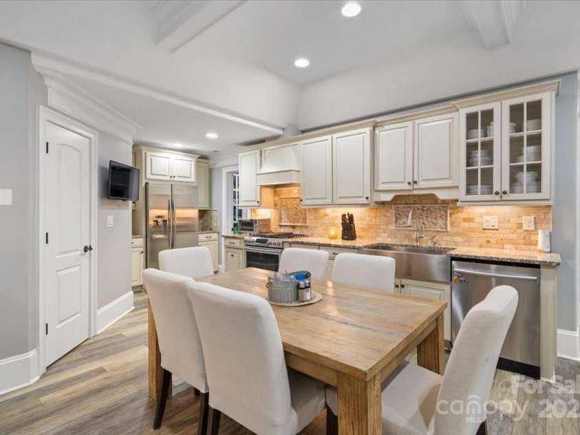 8516 Mcilwaine Road, Huntersville, NC 28078.  MLS# CAR4164588, YatesRealty ID 10913. Basement Kitchen