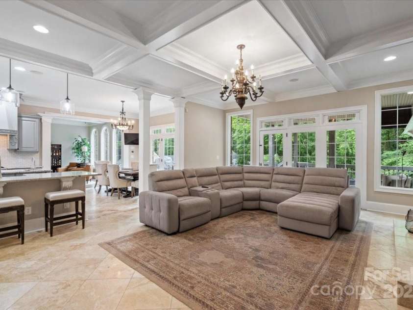8516 Mcilwaine Road, Huntersville, NC 28078.  MLS# CAR4164588, YatesRealty ID 10913. Family room