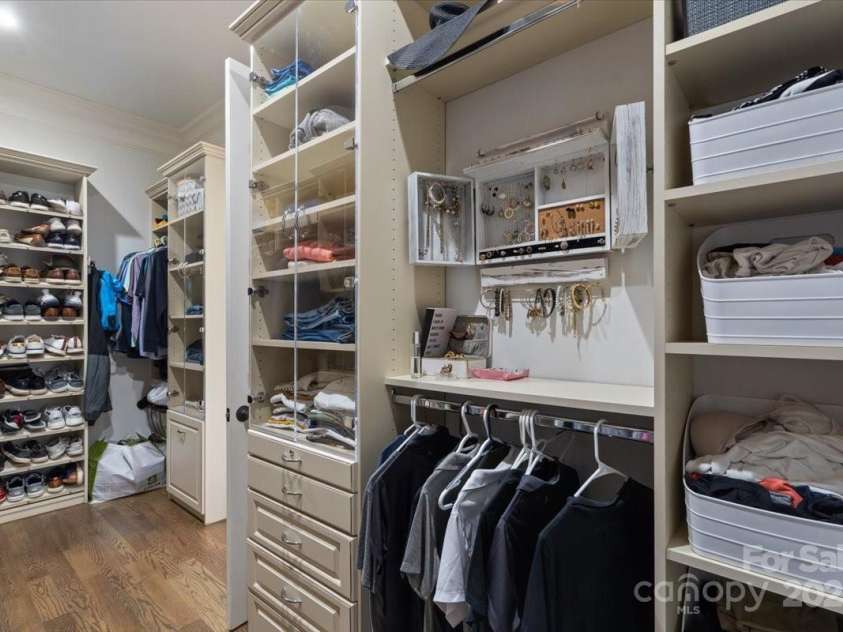 8516 Mcilwaine Road, Huntersville, NC 28078.  MLS# CAR4164588, YatesRealty ID 10913. Primary Closet