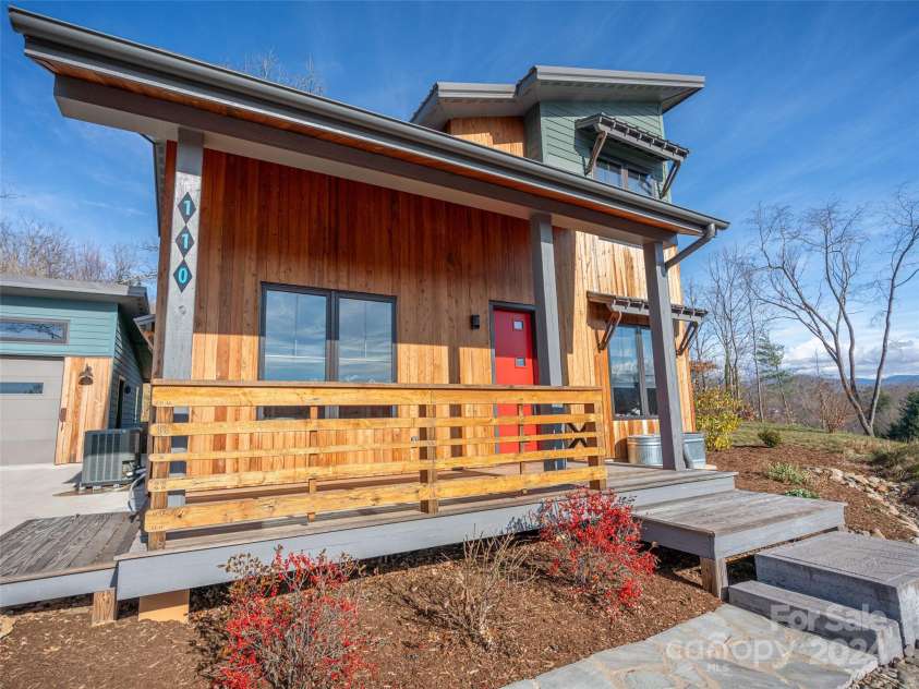 110 Abundance Run, Asheville, NC 28805.  MLS# CAR4208378, YatesRealty ID 10914. 