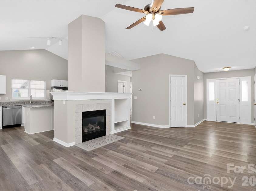 5774 Dove Point Drive, Concord, NC 28025.  MLS# CAR4368596, YatesRealty ID 10914. 