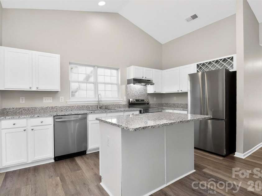 5774 Dove Point Drive, Concord, NC 28025.  MLS# CAR4368596, YatesRealty ID 10914. 