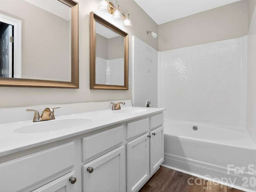 5774 Dove Point Drive, Concord, NC 28025.  MLS# CAR4368596, YatesRealty ID 10914. 