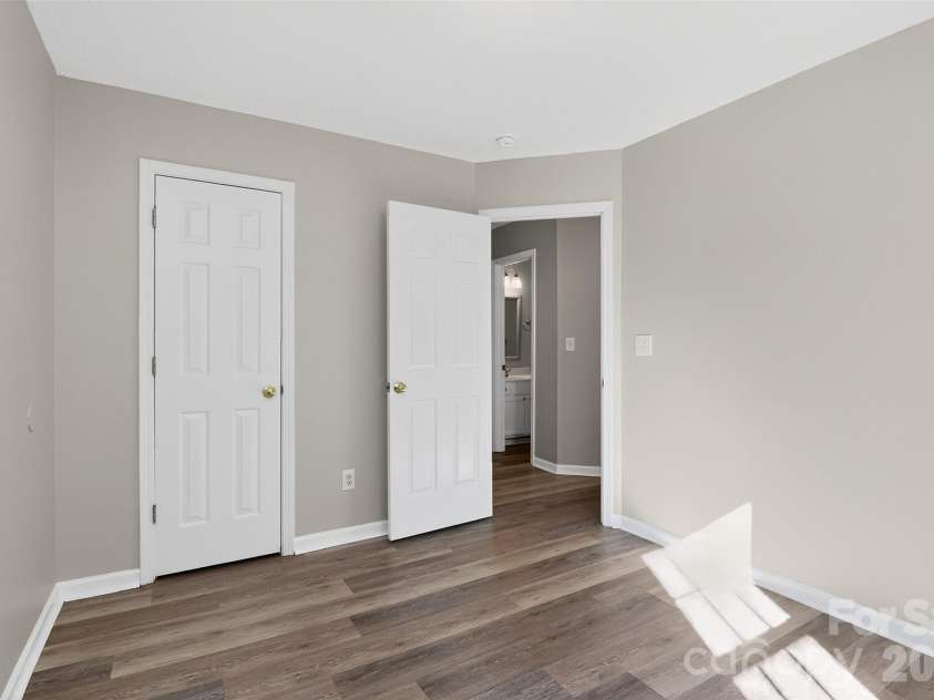 5774 Dove Point Drive, Concord, NC 28025.  MLS# CAR4368596, YatesRealty ID 10914. 