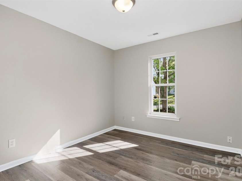 5774 Dove Point Drive, Concord, NC 28025.  MLS# CAR4368596, YatesRealty ID 10914. 