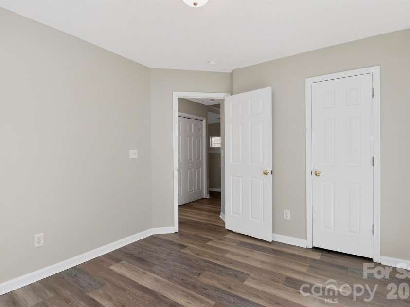 5774 Dove Point Drive, Concord, NC 28025.  MLS# CAR4368596, YatesRealty ID 10914. 
