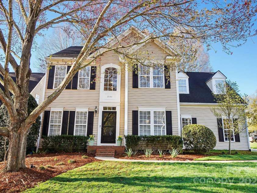 2101 Bluestone Court, Waxhaw, NC 28173.  MLS# CAR4235799, YatesRealty ID 10916. 