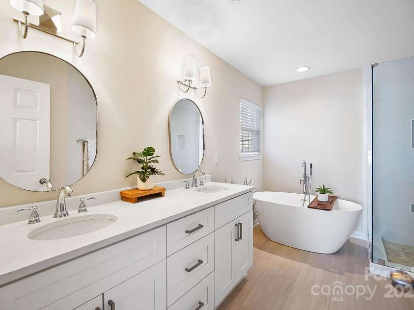 2101 Bluestone Court, Waxhaw, NC 28173.  MLS# CAR4235799, YatesRealty ID 10916. 