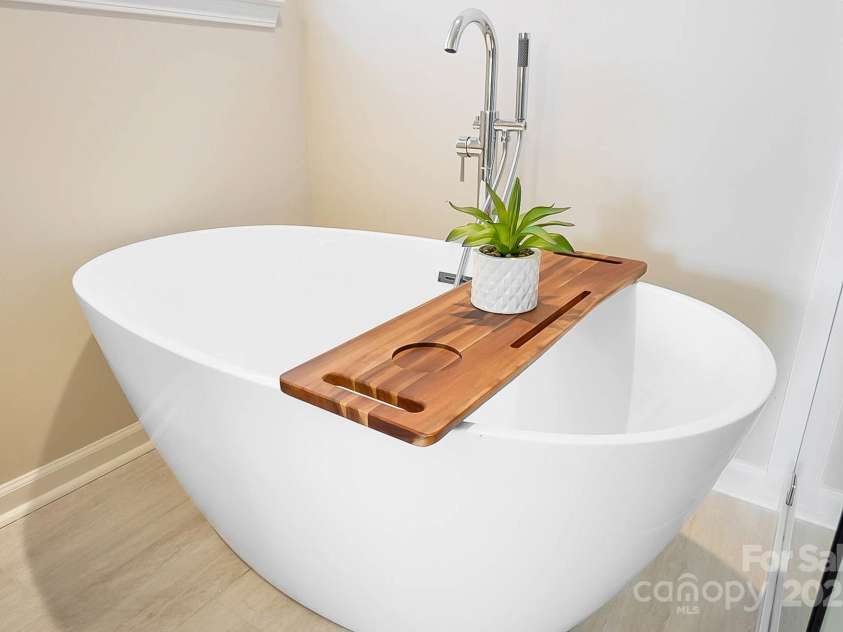 2101 Bluestone Court, Waxhaw, NC 28173.  MLS# CAR4235799, YatesRealty ID 10916. 