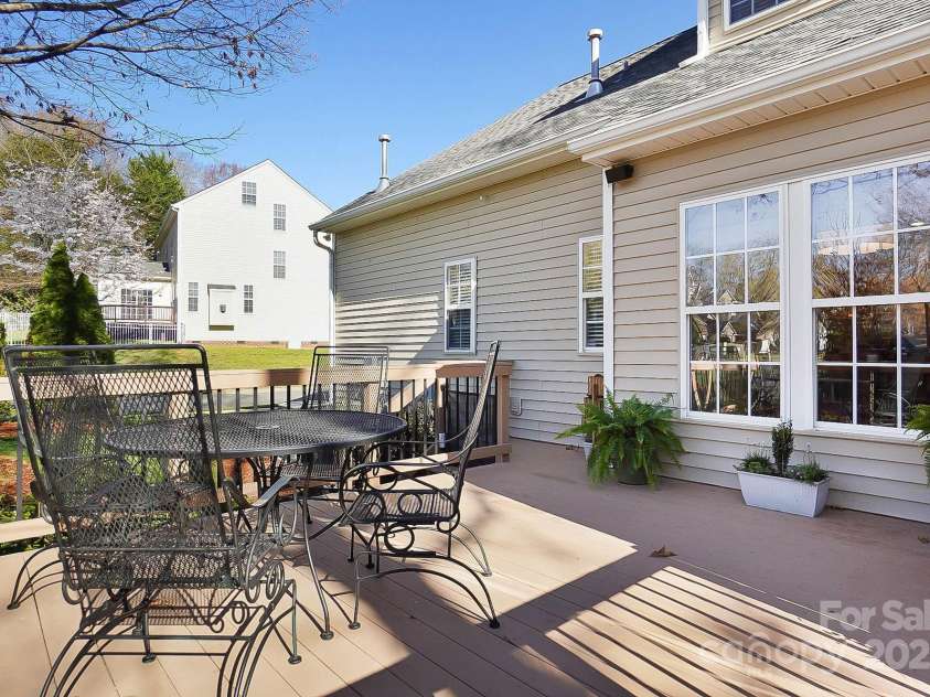 2101 Bluestone Court, Waxhaw, NC 28173.  MLS# CAR4235799, YatesRealty ID 10916. 