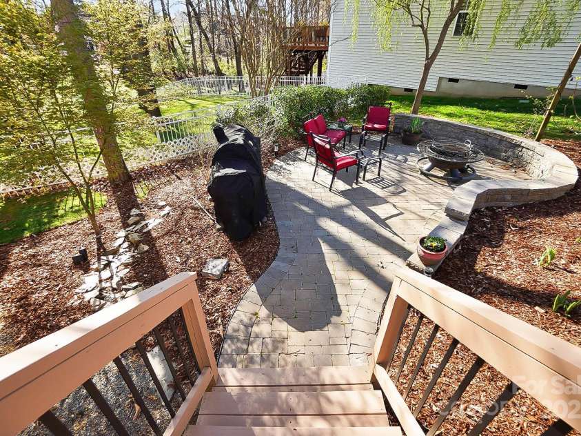 2101 Bluestone Court, Waxhaw, NC 28173.  MLS# CAR4235799, YatesRealty ID 10916. 