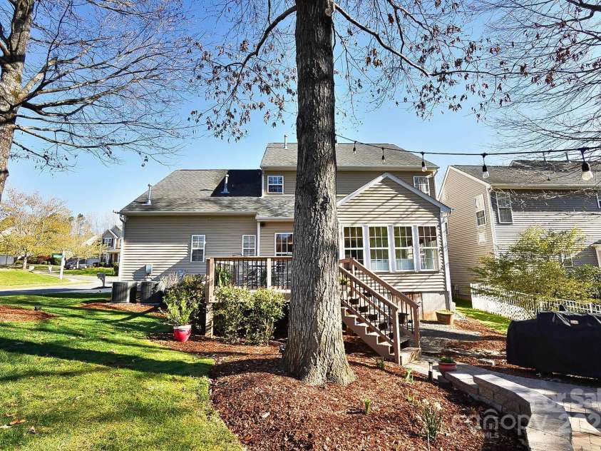 2101 Bluestone Court, Waxhaw, NC 28173.  MLS# CAR4235799, YatesRealty ID 10916. 