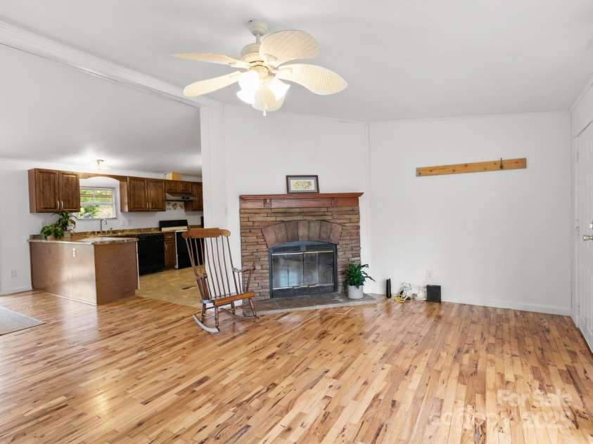 10 Clover Brook Drive, Weaverville, NC 28787.  MLS# CAR4241993, YatesRealty ID 10917. 