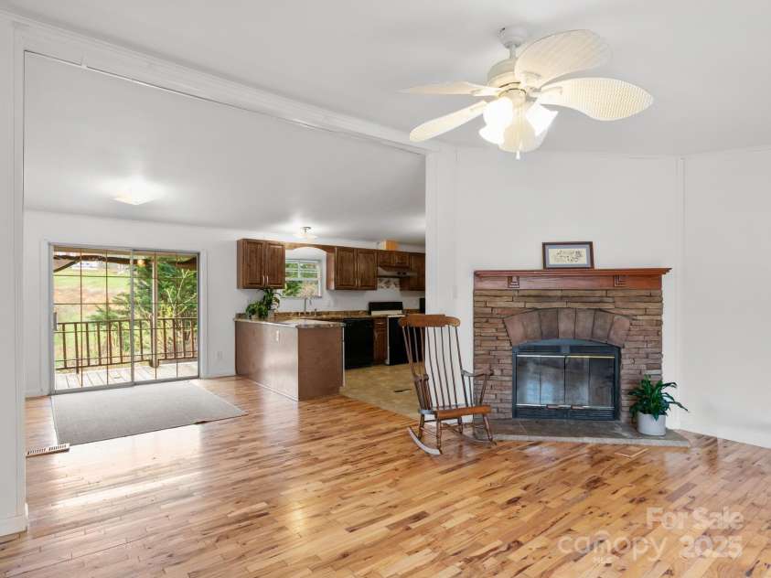 10 Clover Brook Drive, Weaverville, NC 28787.  MLS# CAR4241993, YatesRealty ID 10917. 