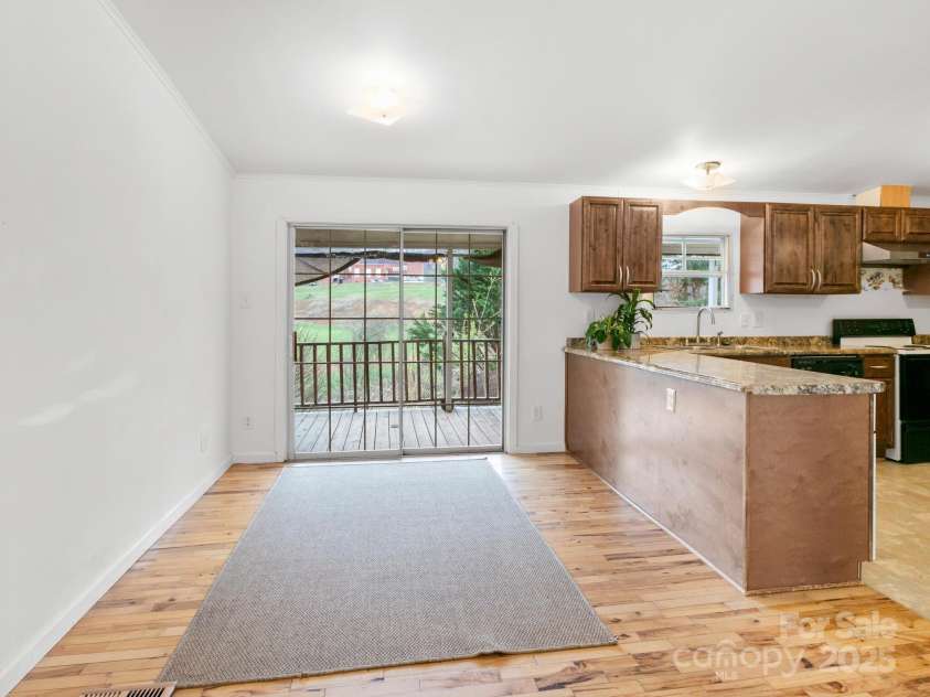 10 Clover Brook Drive, Weaverville, NC 28787.  MLS# CAR4241993, YatesRealty ID 10917. 