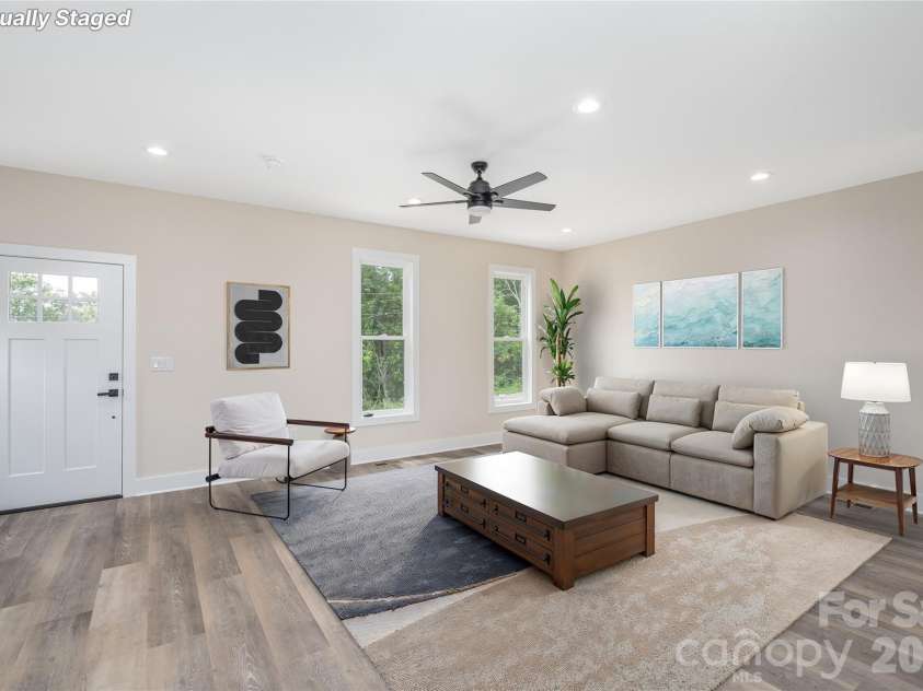31 Elkwood Avenue, Asheville, NC 28804.  MLS# CAR4389401, YatesRealty ID 10917. Virtually Staged