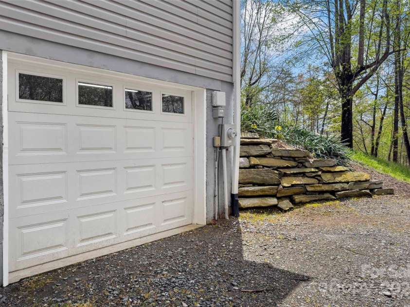 688 Hidden Acres Drive, Marion, NC 28752.  MLS# CAR4247057, YatesRealty ID 10918. 