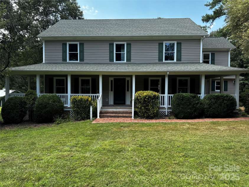 3424 Red Fox Trail, Matthews, NC 28104.  MLS# CAR4301295, YatesRealty ID 10919. 