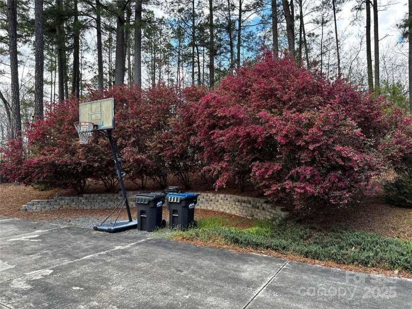 3424 Red Fox Trail, Matthews, NC 28104.  MLS# CAR4301295, YatesRealty ID 10919. 
