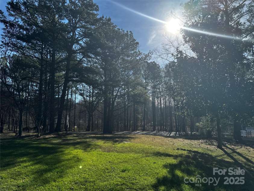 3424 Red Fox Trail, Matthews, NC 28104.  MLS# CAR4301295, YatesRealty ID 10919. 