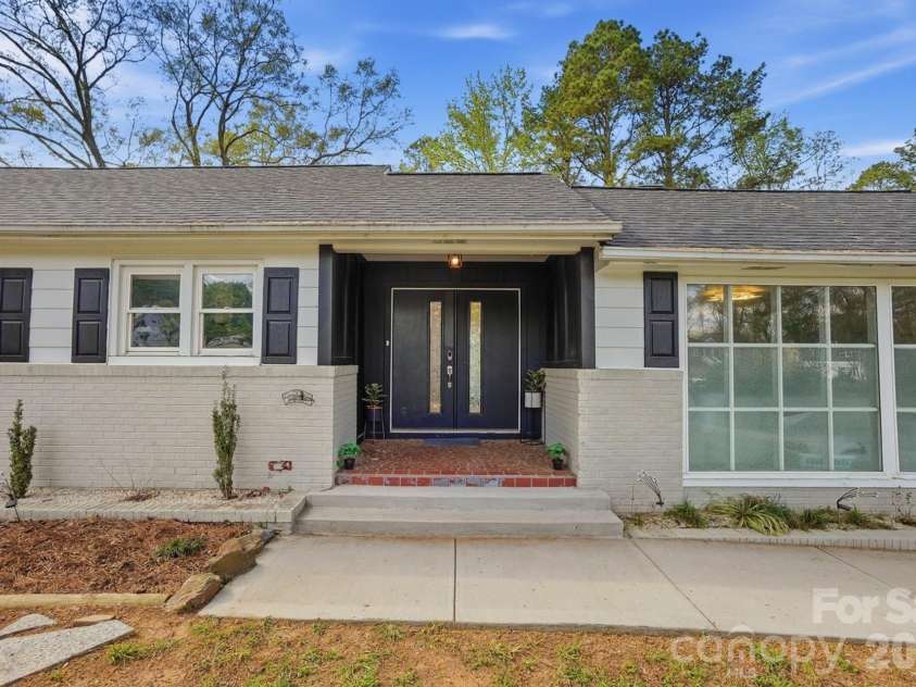 2104 Hillcrest Avenue, Albemarle, NC 28001.  MLS# CAR4365674, YatesRealty ID 10920. 