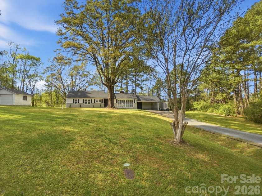 2104 Hillcrest Avenue, Albemarle, NC 28001.  MLS# CAR4365674, YatesRealty ID 10920. 