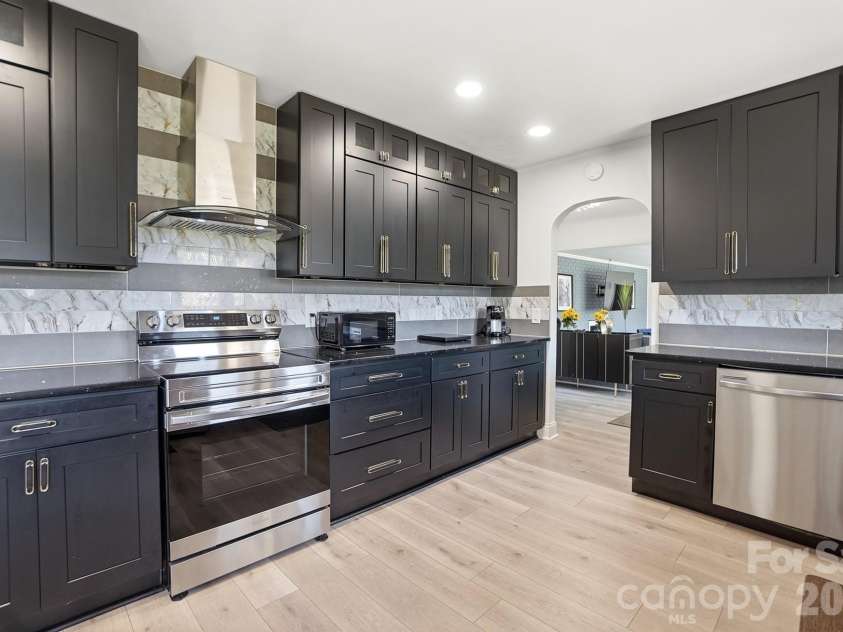 2104 Hillcrest Avenue, Albemarle, NC 28001.  MLS# CAR4365674, YatesRealty ID 10920. 