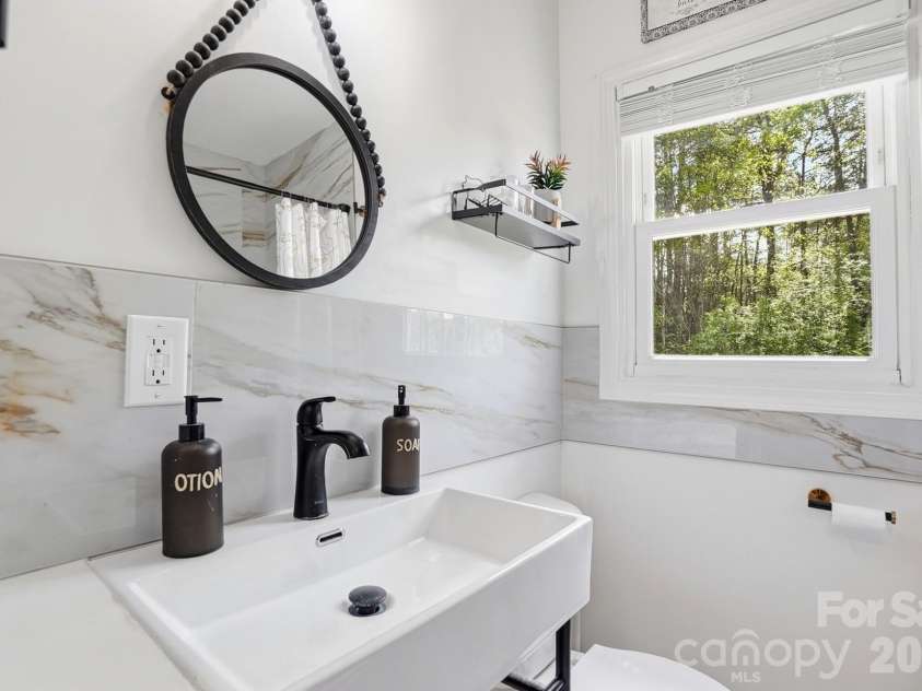 2104 Hillcrest Avenue, Albemarle, NC 28001.  MLS# CAR4365674, YatesRealty ID 10920. 