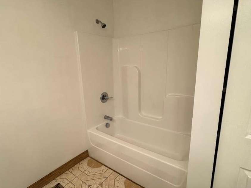 2290 9th Avenue Drive, Hickory, NC 28601.  MLS# CAR4163776, YatesRealty ID 10920. 