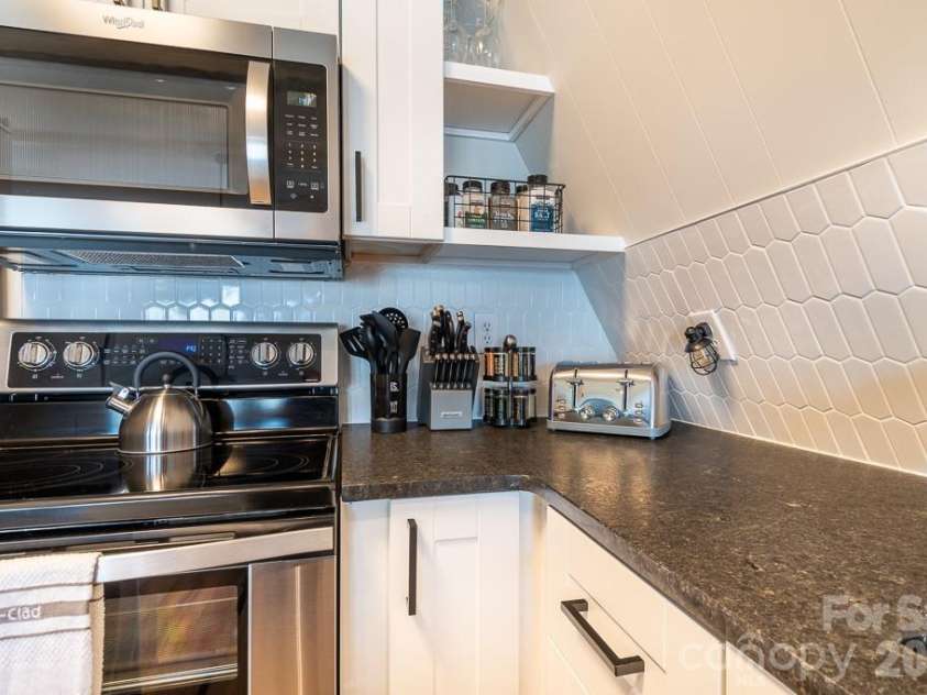 250 Ponderosa Circle, Mooresville, NC 28117.  MLS# CAR4364992, YatesRealty ID 10921. Clever storage throughout.
