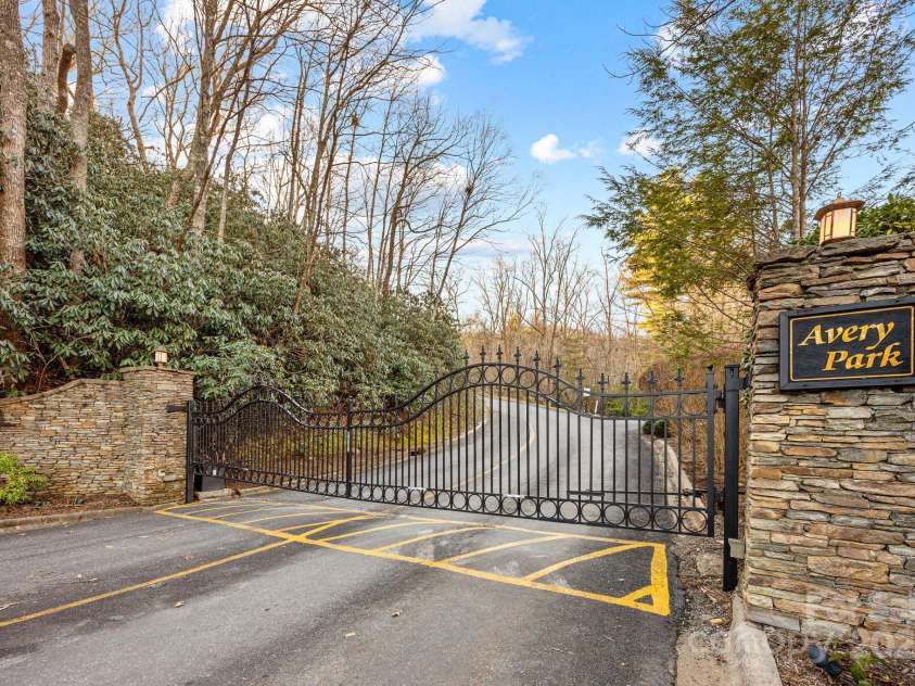 43 Smokemont Drive, Arden, NC 28704.  MLS# CAR4197497, YatesRealty ID 10921. Gated entry to Avery Park.