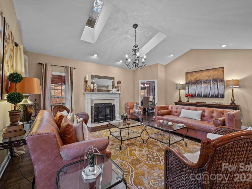 43 Smokemont Drive, Arden, NC 28704.  MLS# CAR4197497, YatesRealty ID 10921. Grand living room...