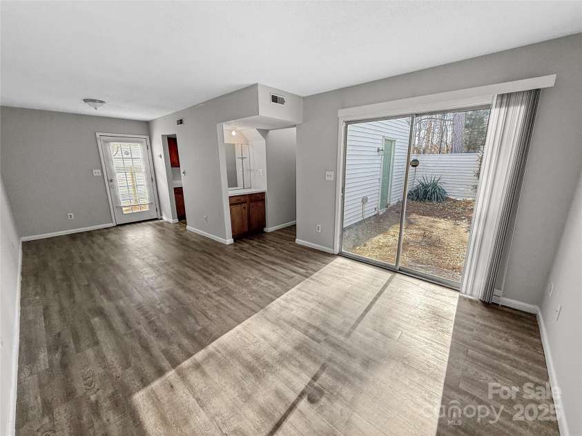 7140 Stonington Lane, Charlotte, NC 28227.  MLS# CAR4227224, YatesRealty ID 10922. 