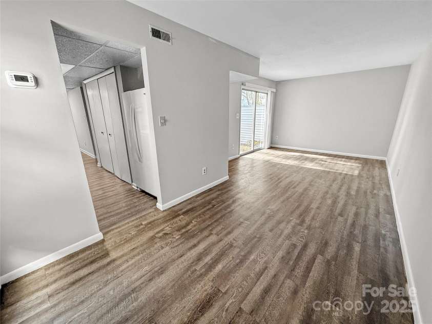 7140 Stonington Lane, Charlotte, NC 28227.  MLS# CAR4227224, YatesRealty ID 10922. 