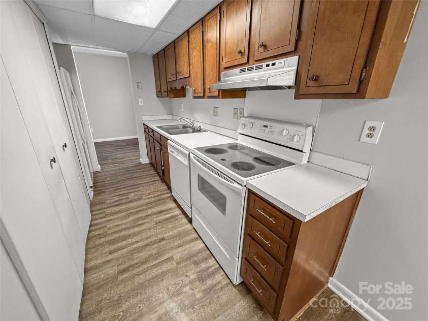 7140 Stonington Lane, Charlotte, NC 28227.  MLS# CAR4227224, YatesRealty ID 10922. 
