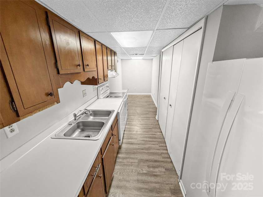 7140 Stonington Lane, Charlotte, NC 28227.  MLS# CAR4227224, YatesRealty ID 10922. 