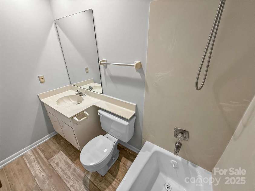 7140 Stonington Lane, Charlotte, NC 28227.  MLS# CAR4227224, YatesRealty ID 10922. 