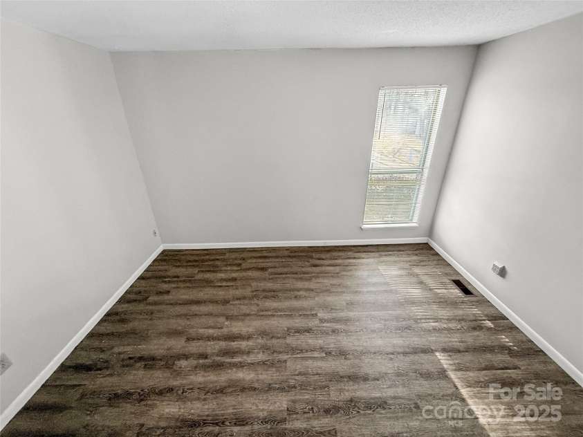 7140 Stonington Lane, Charlotte, NC 28227.  MLS# CAR4227224, YatesRealty ID 10922. 