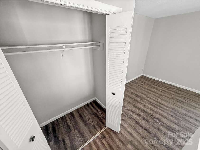 7140 Stonington Lane, Charlotte, NC 28227.  MLS# CAR4227224, YatesRealty ID 10922. 