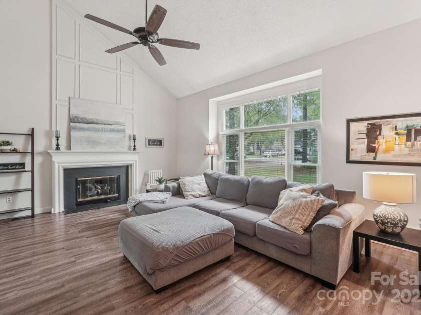 11333 Snapfinger Drive, Charlotte, NC 28277.  MLS# CAR4241632, YatesRealty ID 10923. 