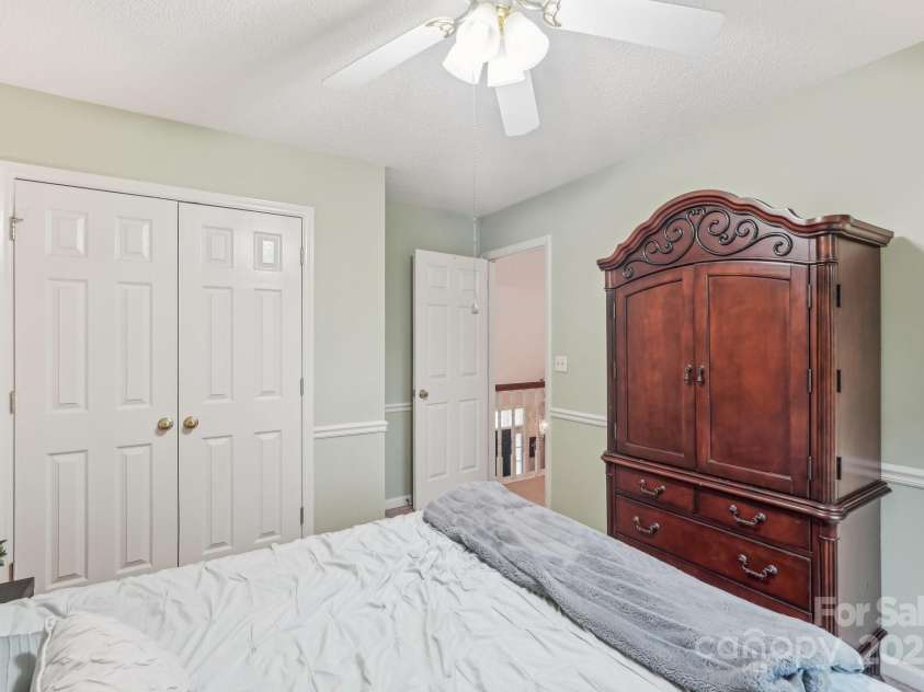 11333 Snapfinger Drive, Charlotte, NC 28277.  MLS# CAR4241632, YatesRealty ID 10923. 