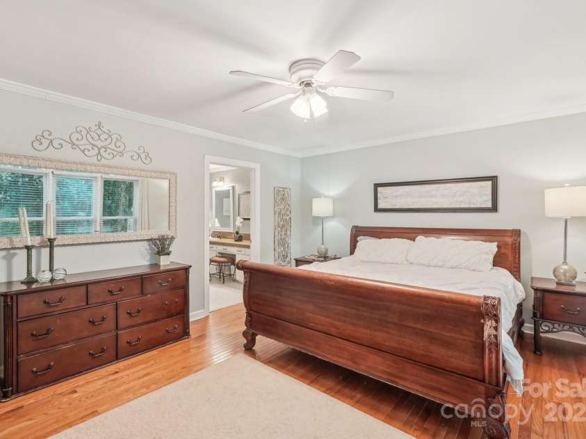 11333 Snapfinger Drive, Charlotte, NC 28277.  MLS# CAR4241632, YatesRealty ID 10923. 