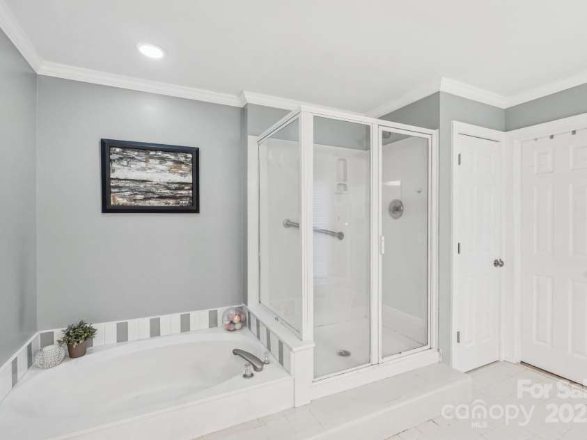 11333 Snapfinger Drive, Charlotte, NC 28277.  MLS# CAR4241632, YatesRealty ID 10923. 