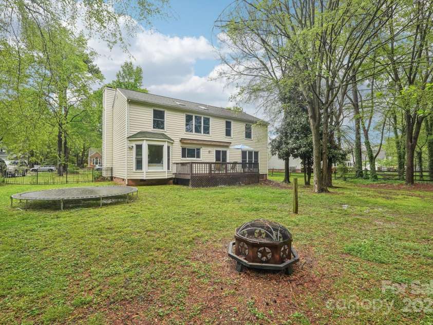 11333 Snapfinger Drive, Charlotte, NC 28277.  MLS# CAR4241632, YatesRealty ID 10923. 