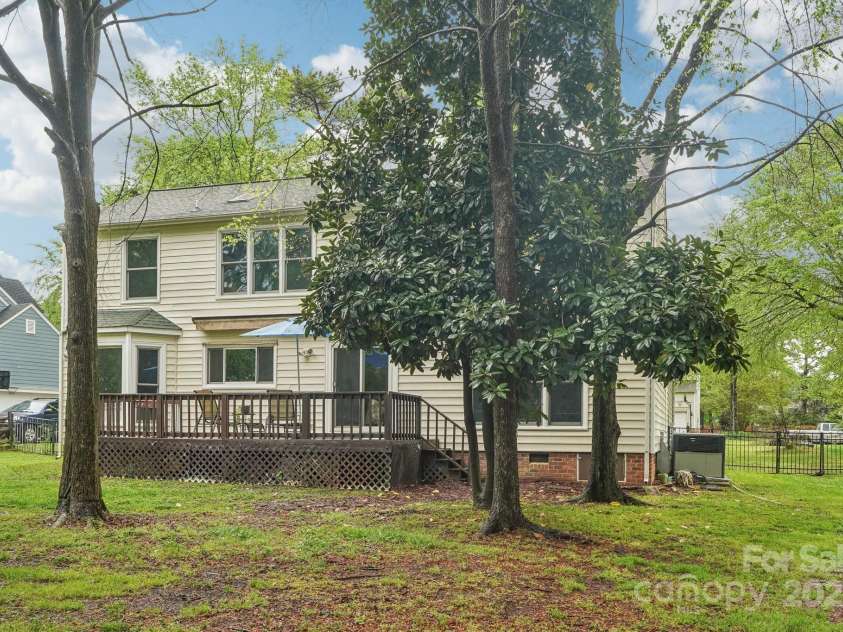 11333 Snapfinger Drive, Charlotte, NC 28277.  MLS# CAR4241632, YatesRealty ID 10923. 