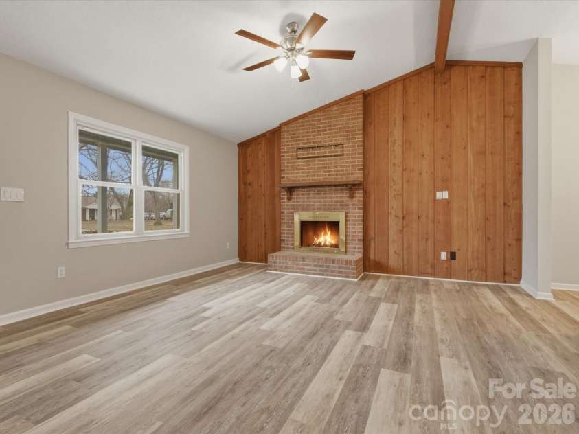 6111 Dovetail Court, Charlotte, NC 28227.  MLS# CAR4349474, YatesRealty ID 10923. 