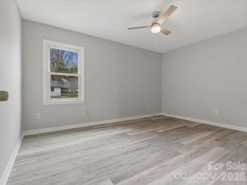 6111 Dovetail Court, Charlotte, NC 28227.  MLS# CAR4349474, YatesRealty ID 10923. 