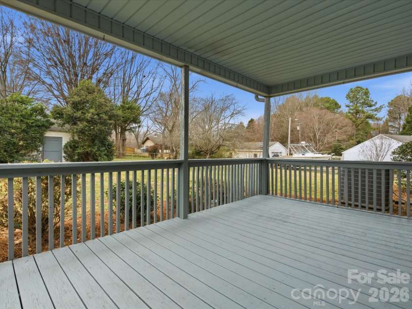 6111 Dovetail Court, Charlotte, NC 28227.  MLS# CAR4349474, YatesRealty ID 10923. 