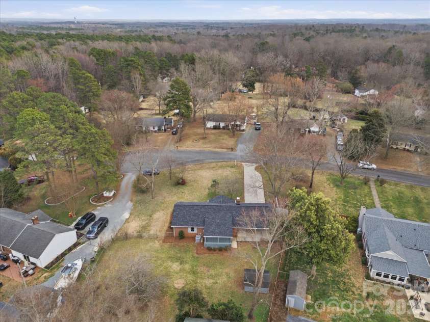 6111 Dovetail Court, Charlotte, NC 28227.  MLS# CAR4349474, YatesRealty ID 10923. 