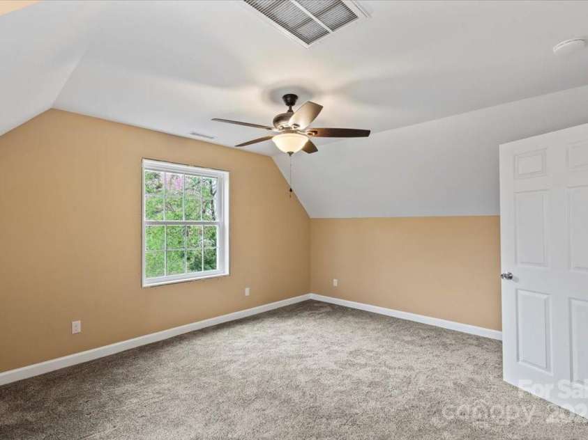 16 Derry Drive, Horse Shoe, NC 28742.  MLS# CAR4242776, YatesRealty ID 10924. 